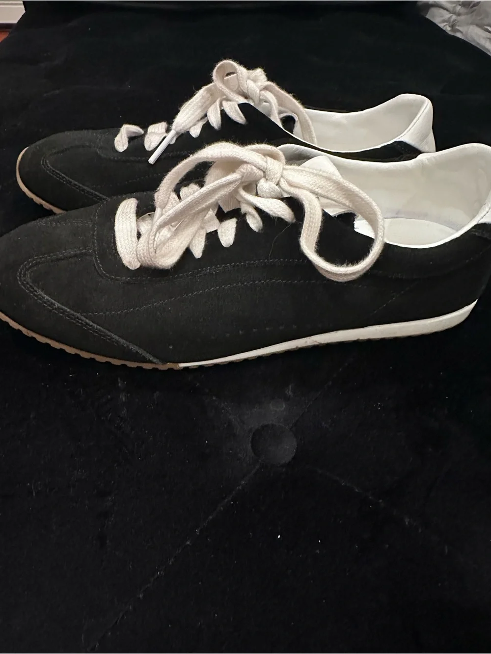 ALO Yoga Black and White Kids Low-Top Sneakers